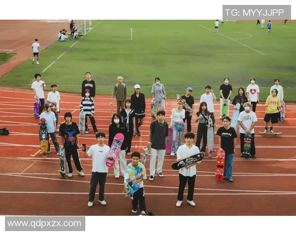 重庆滑板队的逆袭之旅：从默默无闻到街头风云的奋斗纪实